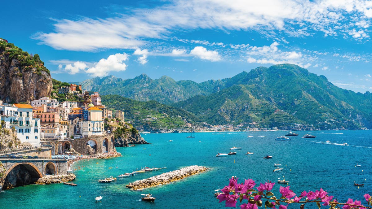 Captivating Amalfi Coast panorama, enticing self-flying pilots to embark on a European adventure in their own aircraft.